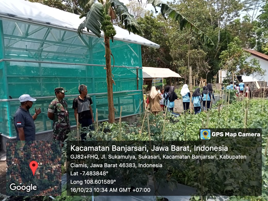 KELOMPOK TANI WANITA  DESA SUKASARI